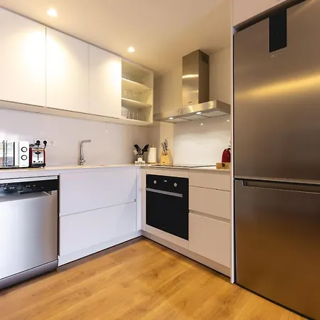 Bravissimo Domènica, 2 Bedrooms&balcony * Girona