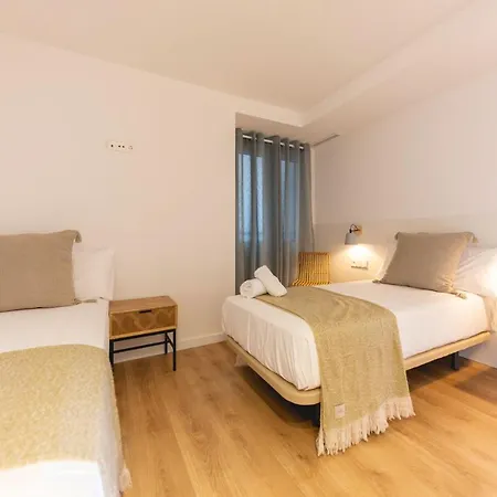 Lejlighed Bravissimo Domenica, 2 Bedrooms And Balcony Girona